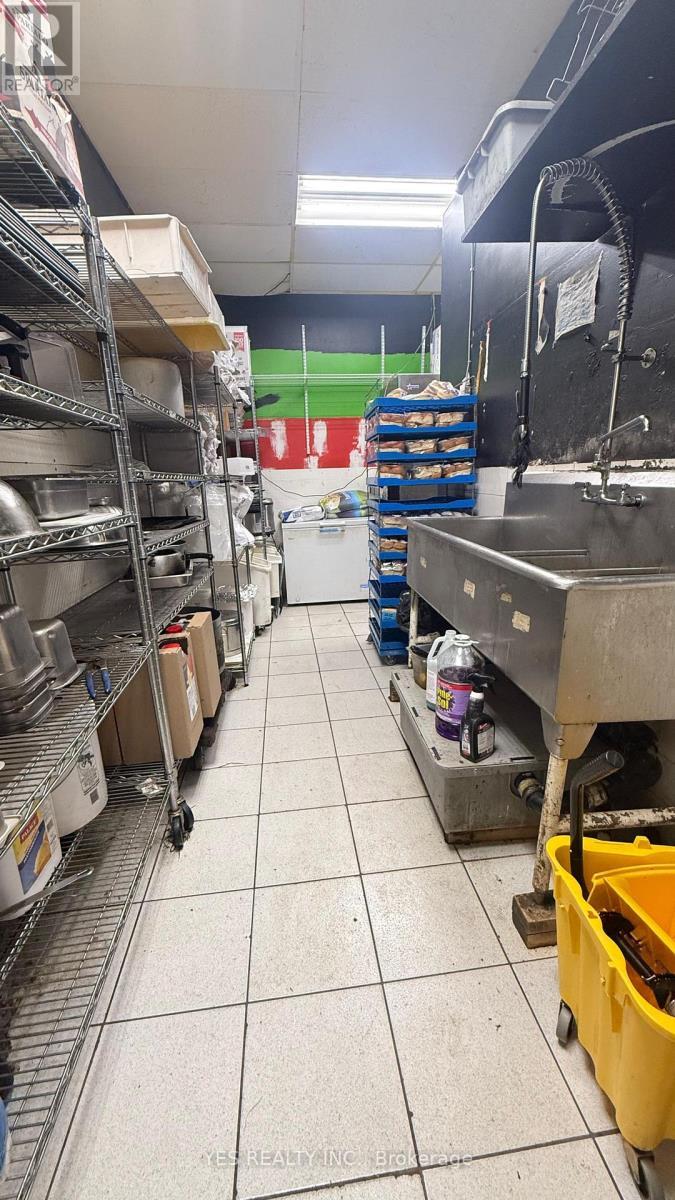 3260 Lake Shore Boulevard, Toronto, ON