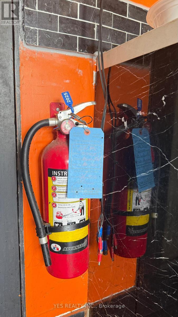 3260 Lake Shore Boulevard, Toronto, ON