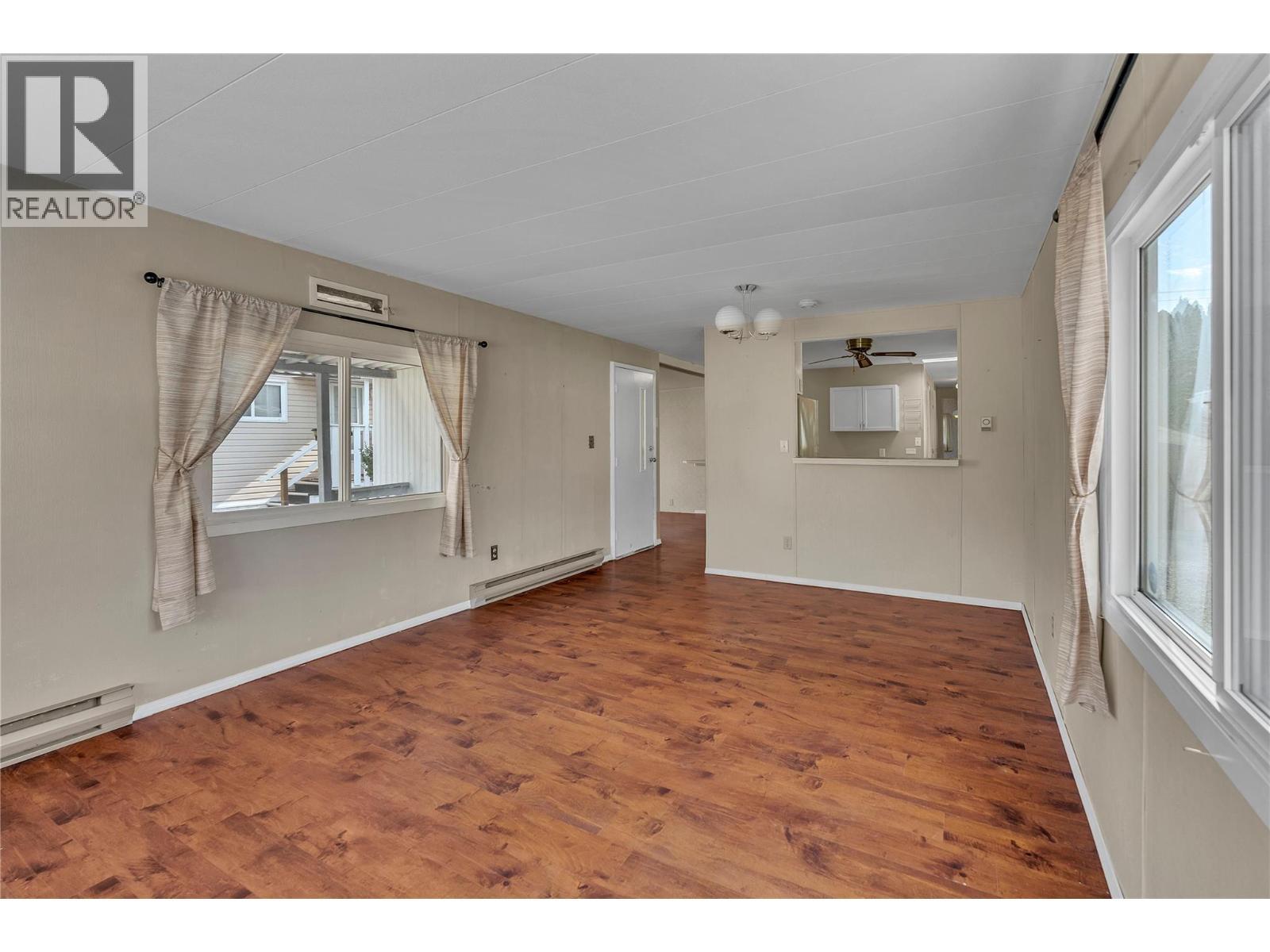 98 Okanagan Avenue E Unit# 101, Penticton, BC