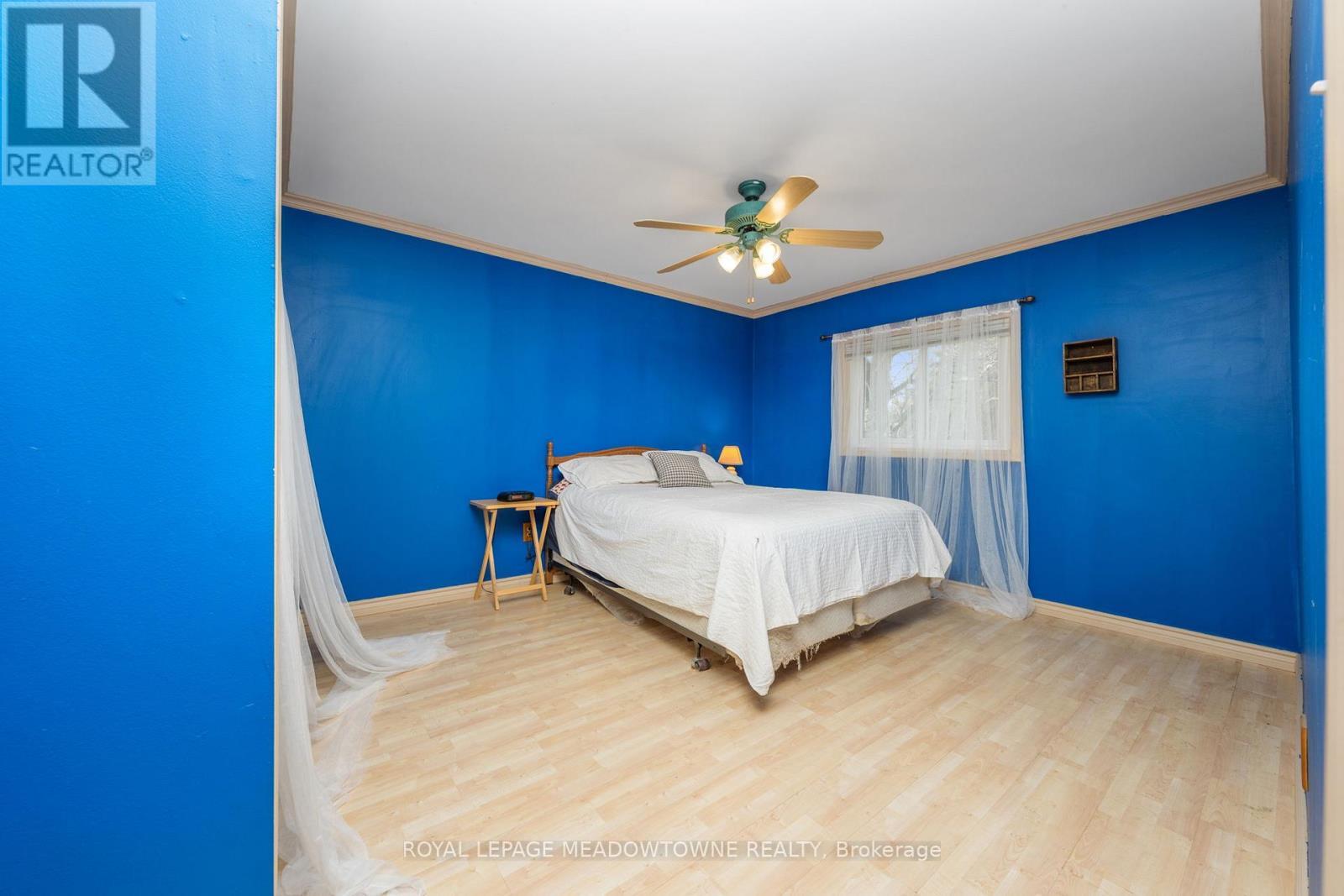 5 Louisa Street, Halton Hills, ON - Indoor Photo Showing Bedroom