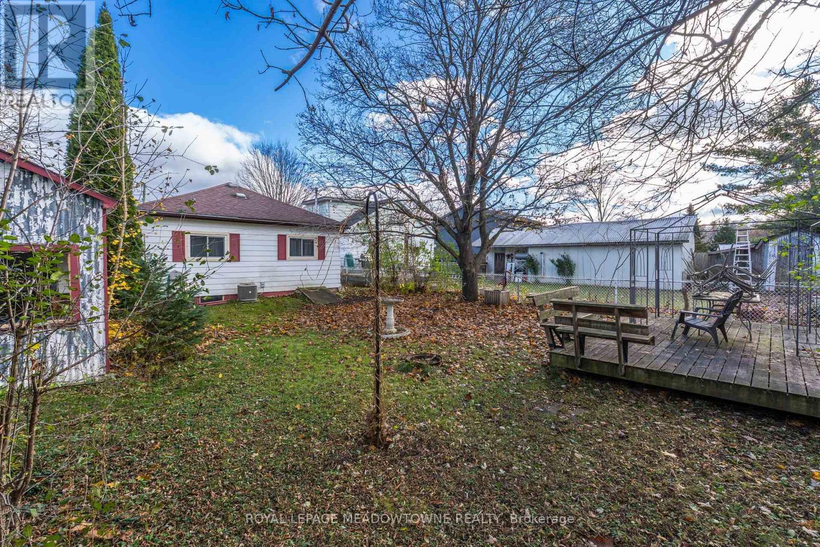 5 Louisa Street, Halton Hills, ON - Outdoor