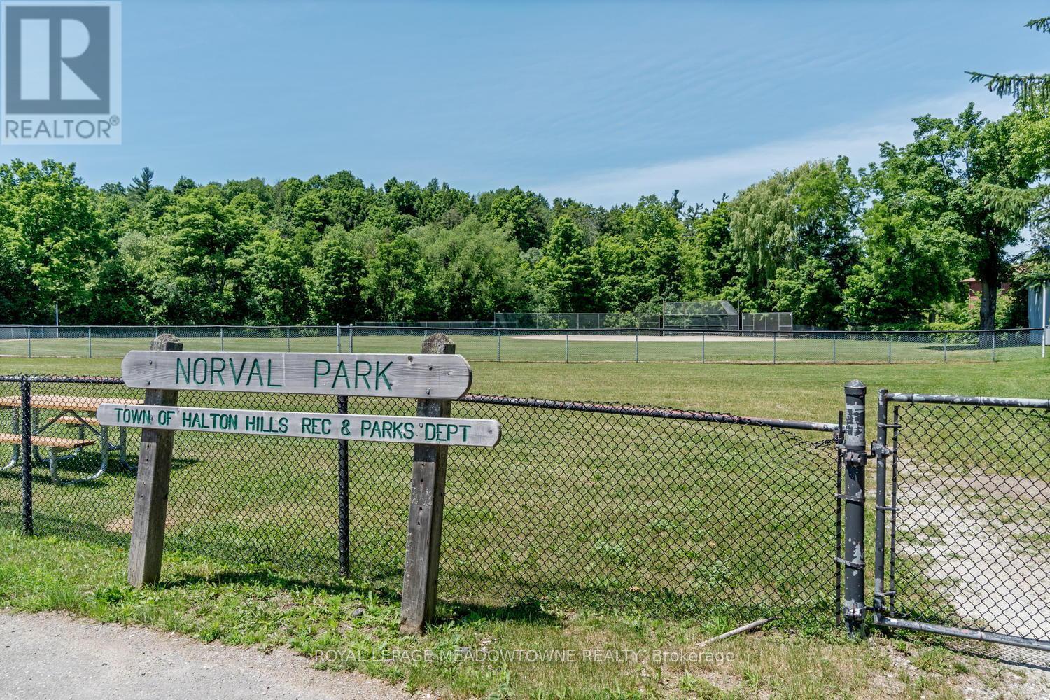 5 Louisa Street, Halton Hills, ON - Outdoor