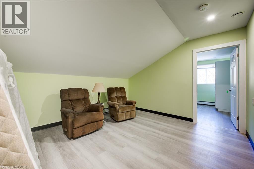 5 Front Street, London, ON - Indoor