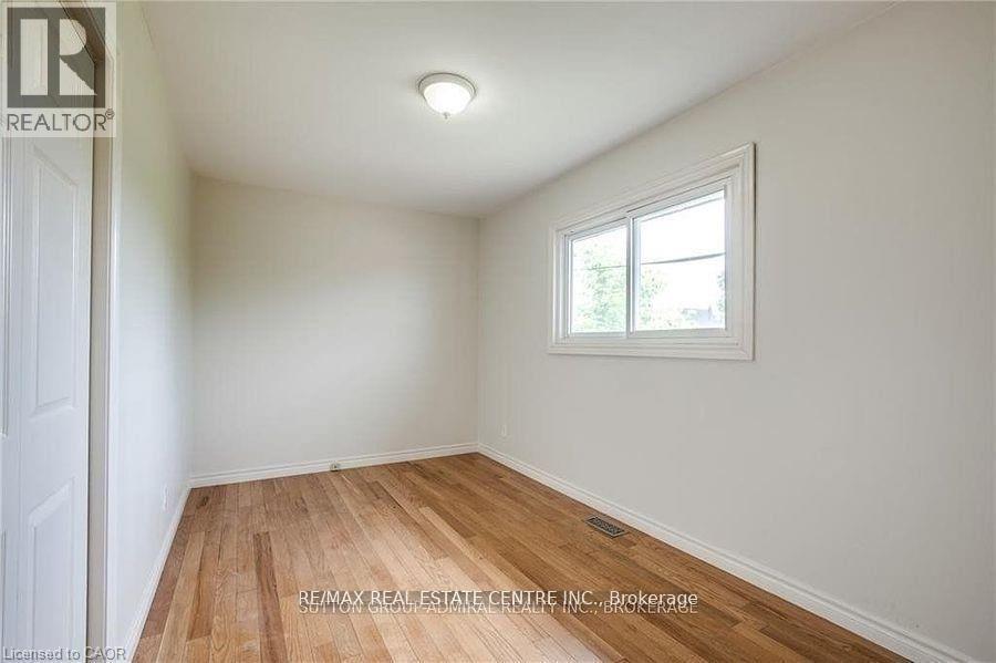 49 Selkirk Avenue, Hamilton, ON - Indoor Photo Showing Other Room