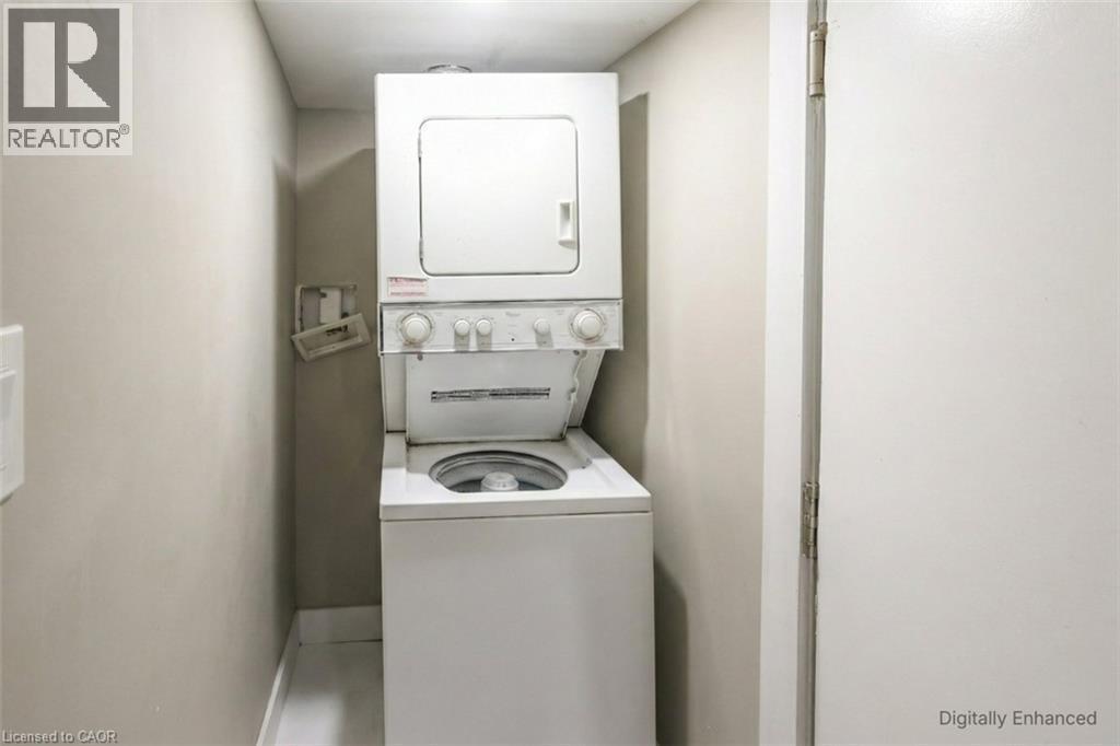 27 Ashley Street, Hamilton, ON - Indoor Photo Showing Laundry Room