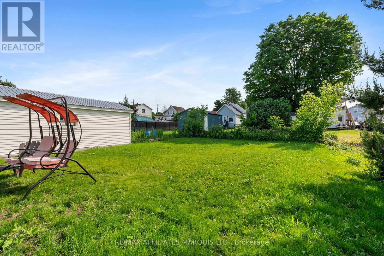 106 Bishop Street S, North Glengarry, ON - Outdoor