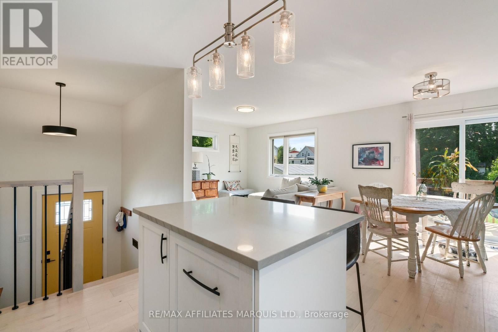 106 Bishop Street S, North Glengarry, ON - Indoor Photo Showing Dining Room
