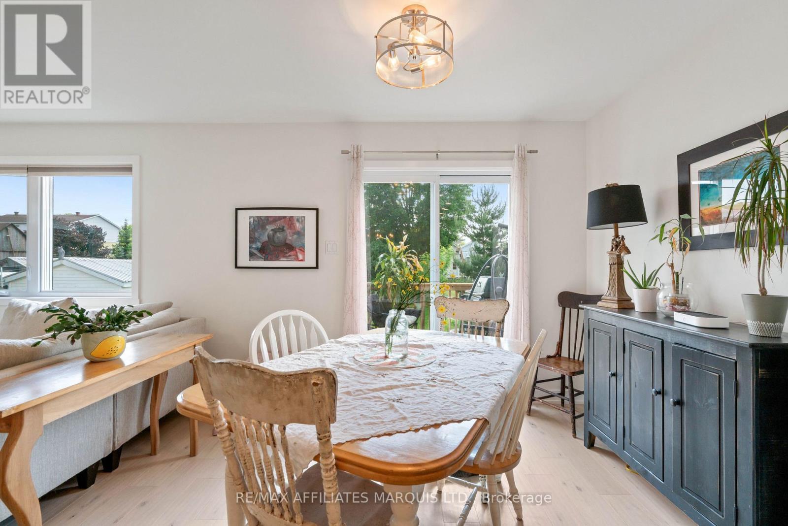 106 Bishop Street S, North Glengarry, ON - Indoor Photo Showing Dining Room