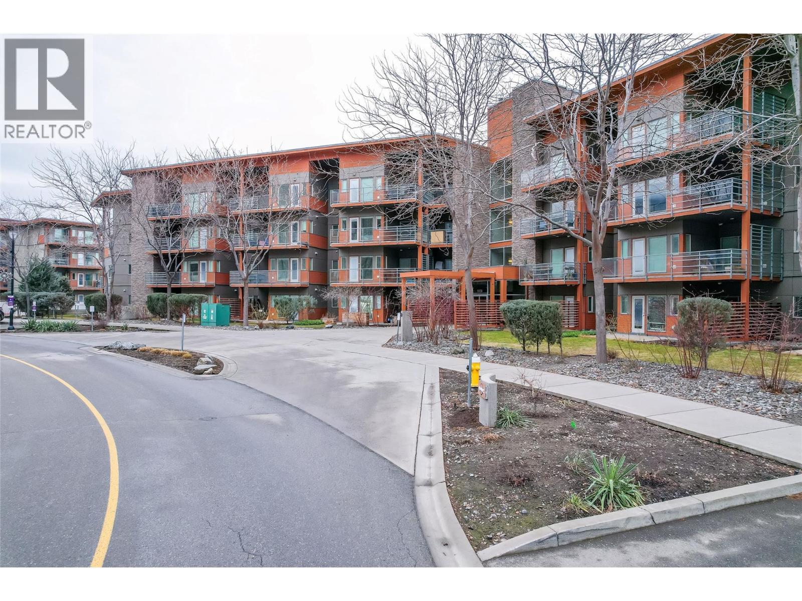 1030 Talasa Way Unit# 2410, Kamloops, BC - Outdoor With Facade