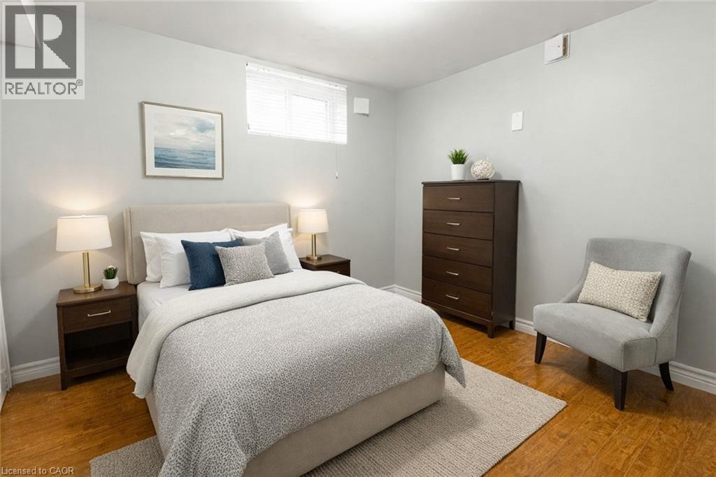 280 Wilson Avenue, Kitchener, ON - Indoor Photo Showing Bedroom