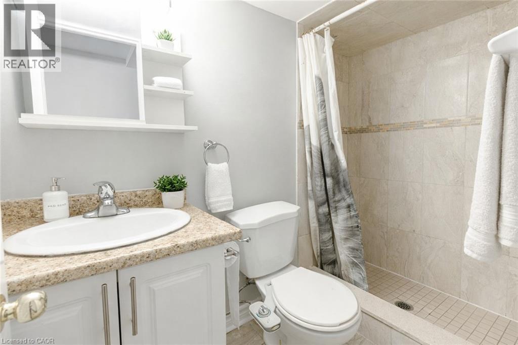 280 Wilson Avenue, Kitchener, ON - Indoor Photo Showing Bathroom