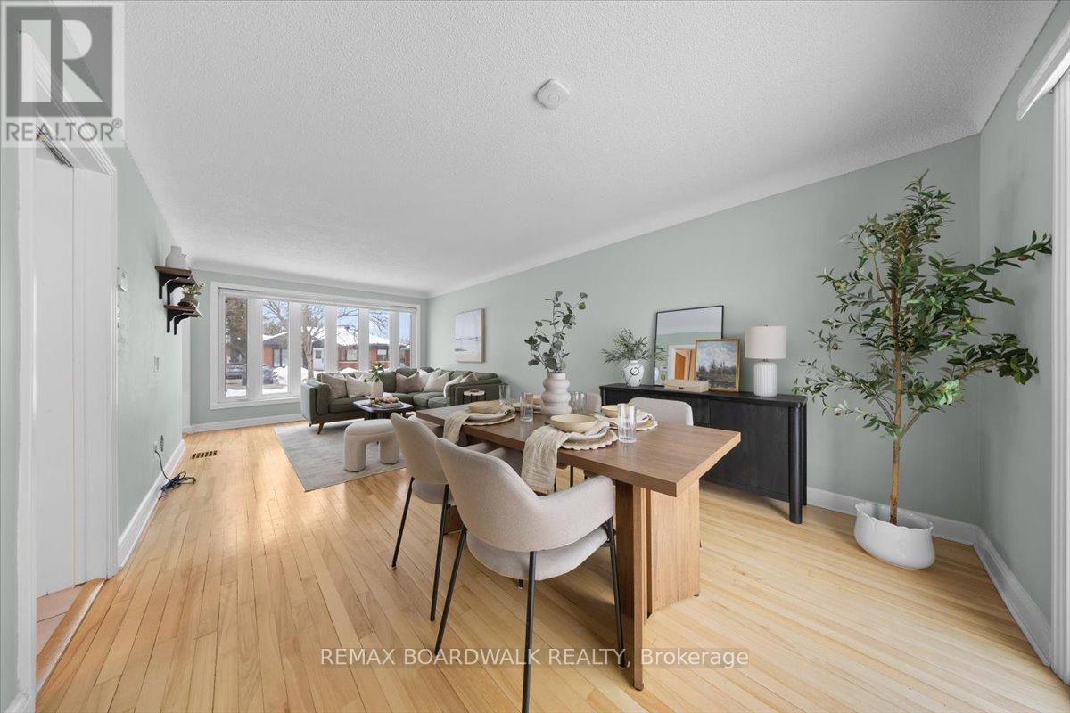 1446 Woodward Avenue, Ottawa, ON - Indoor