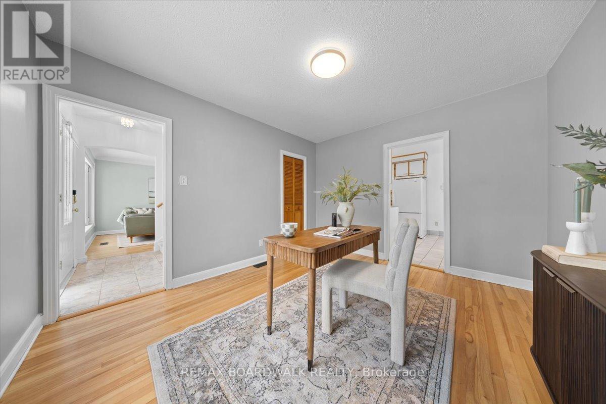 1446 Woodward Avenue, Ottawa, ON - Indoor