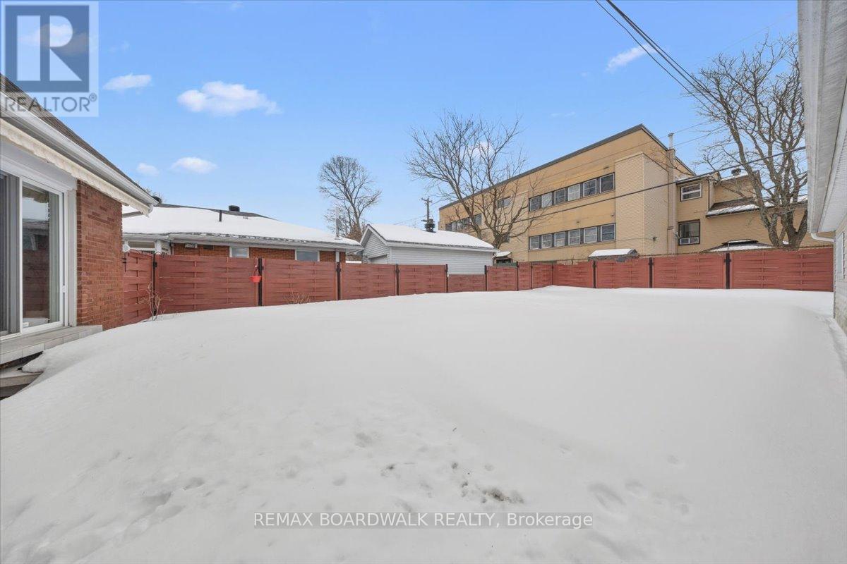 1446 Woodward Avenue, Ottawa, ON - Outdoor