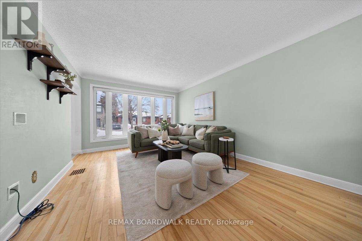 1446 Woodward Avenue, Ottawa, ON - Indoor Photo Showing Other Room