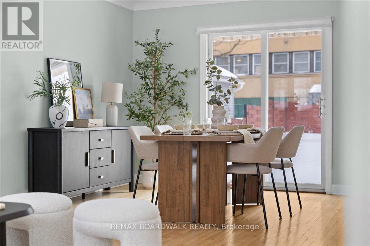 1446 Woodward Avenue, Ottawa, ON - Indoor