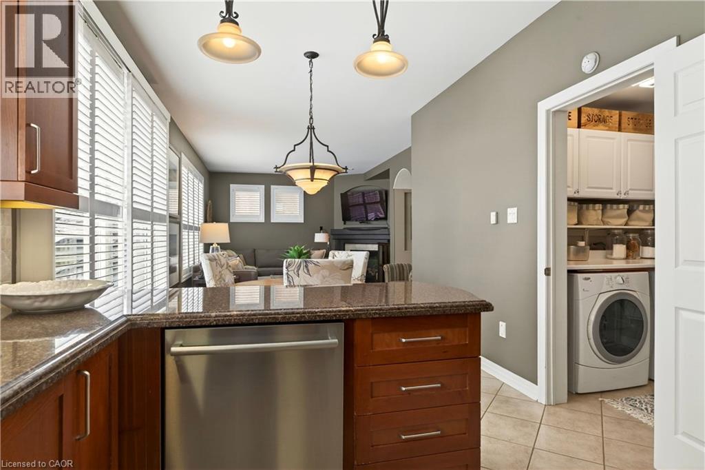 1326 Pepperbush Place, Oakville, ON - Indoor Photo Showing Other Room