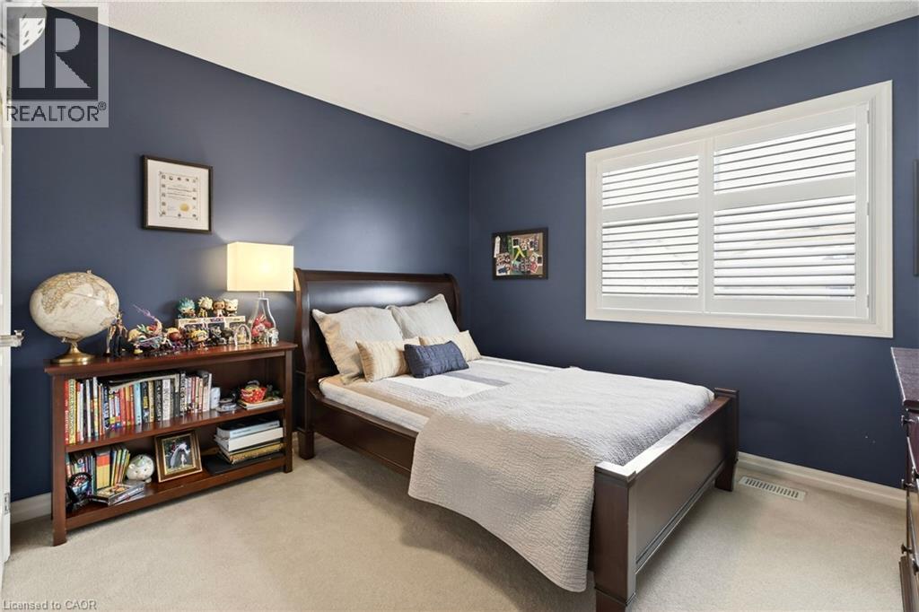 1326 Pepperbush Place, Oakville, ON - Indoor Photo Showing Bedroom