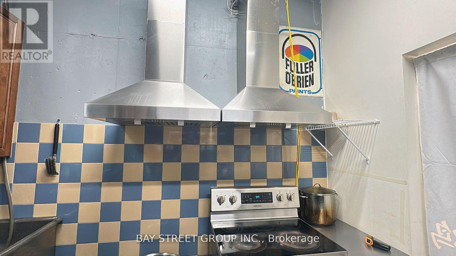 23 - 15 Northtown Way, Toronto, ON