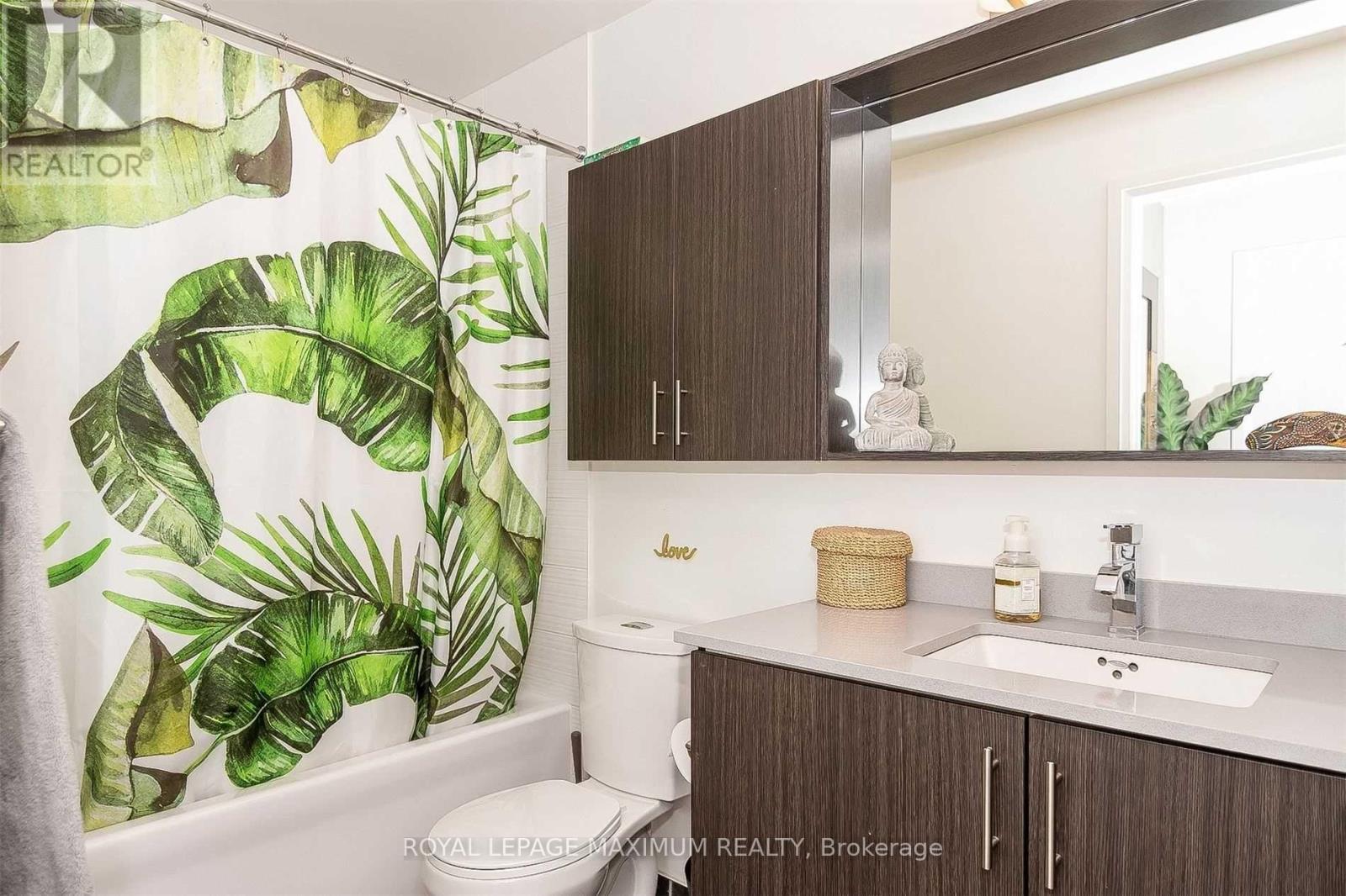 2007 - 3700 Highway 7 Road, Vaughan, ON - Indoor Photo Showing Bathroom