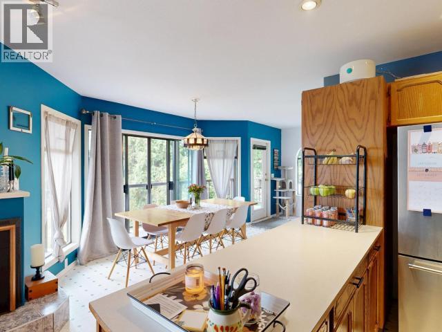 4739 Harvie Ave, Powell River, BC - Indoor