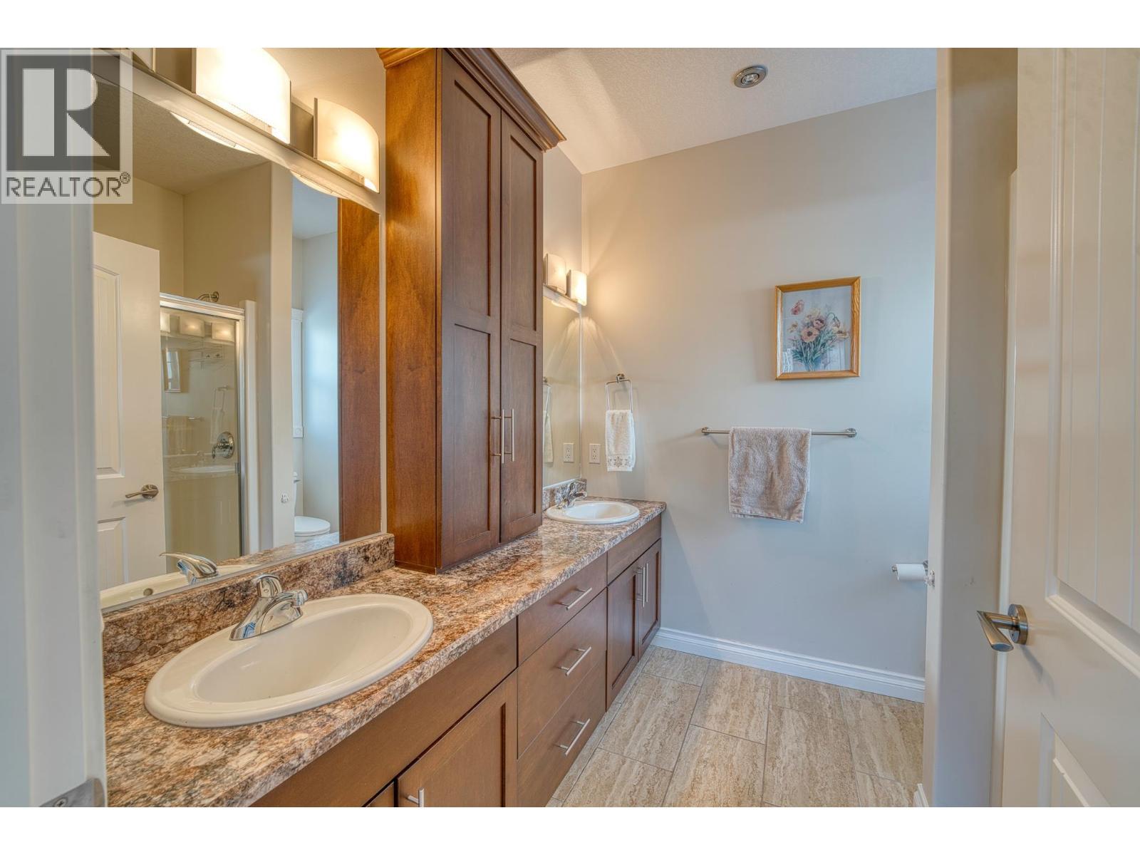 104 9803 117 Avenue, Fort St. John, BC - Indoor Photo Showing Bathroom