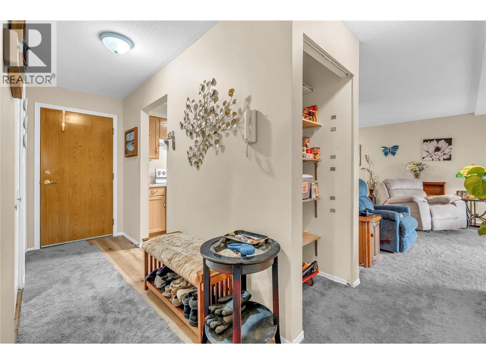 202 Edmonton Avenue Unit# 103, Penticton, BC - Indoor Photo Showing Other Room