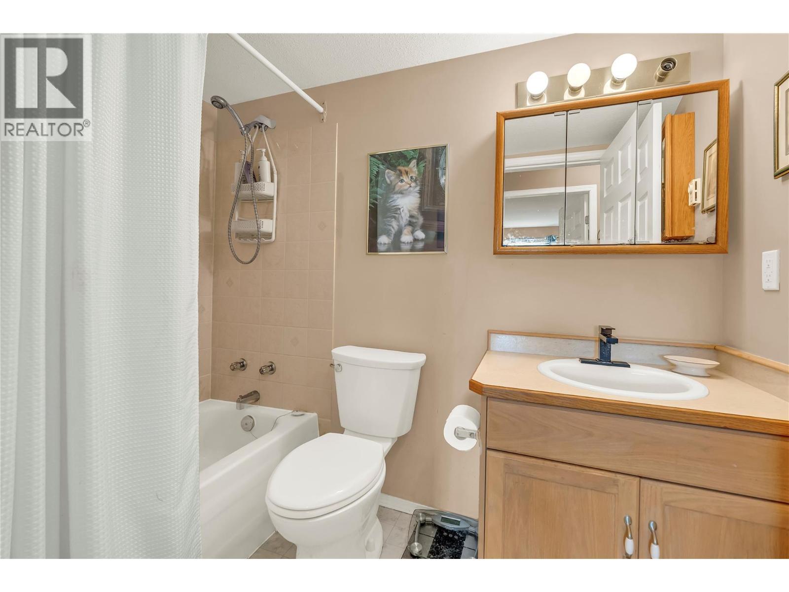 202 Edmonton Avenue Unit# 103, Penticton, BC - Indoor Photo Showing Bathroom