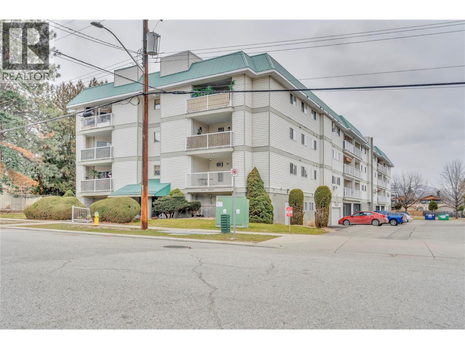 202 Edmonton Avenue Unit# 103, Penticton, BC - Outdoor With Balcony With Facade