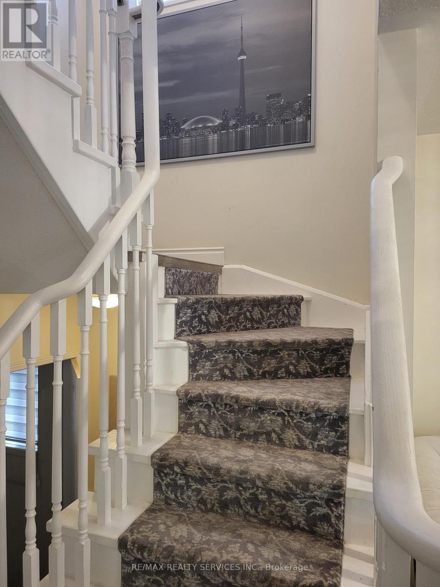 19 Albery Road, Brampton, ON - Indoor Photo Showing Other Room