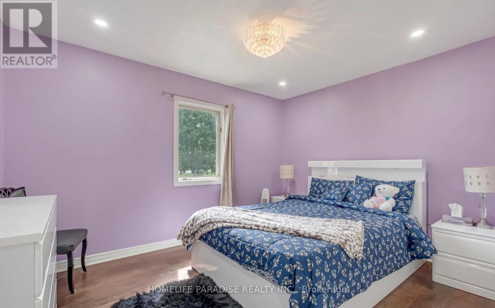 19 Mcconachie Crescent, Caledon, ON - Indoor Photo Showing Bedroom