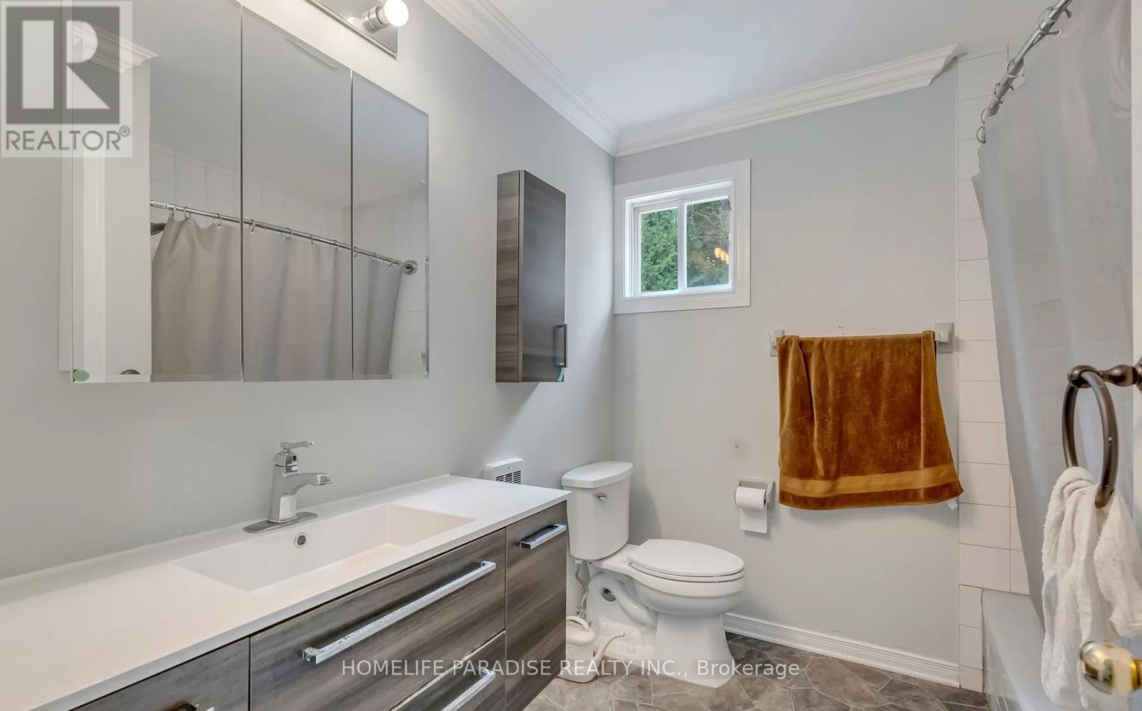 19 Mcconachie Crescent, Caledon, ON - Indoor Photo Showing Bathroom