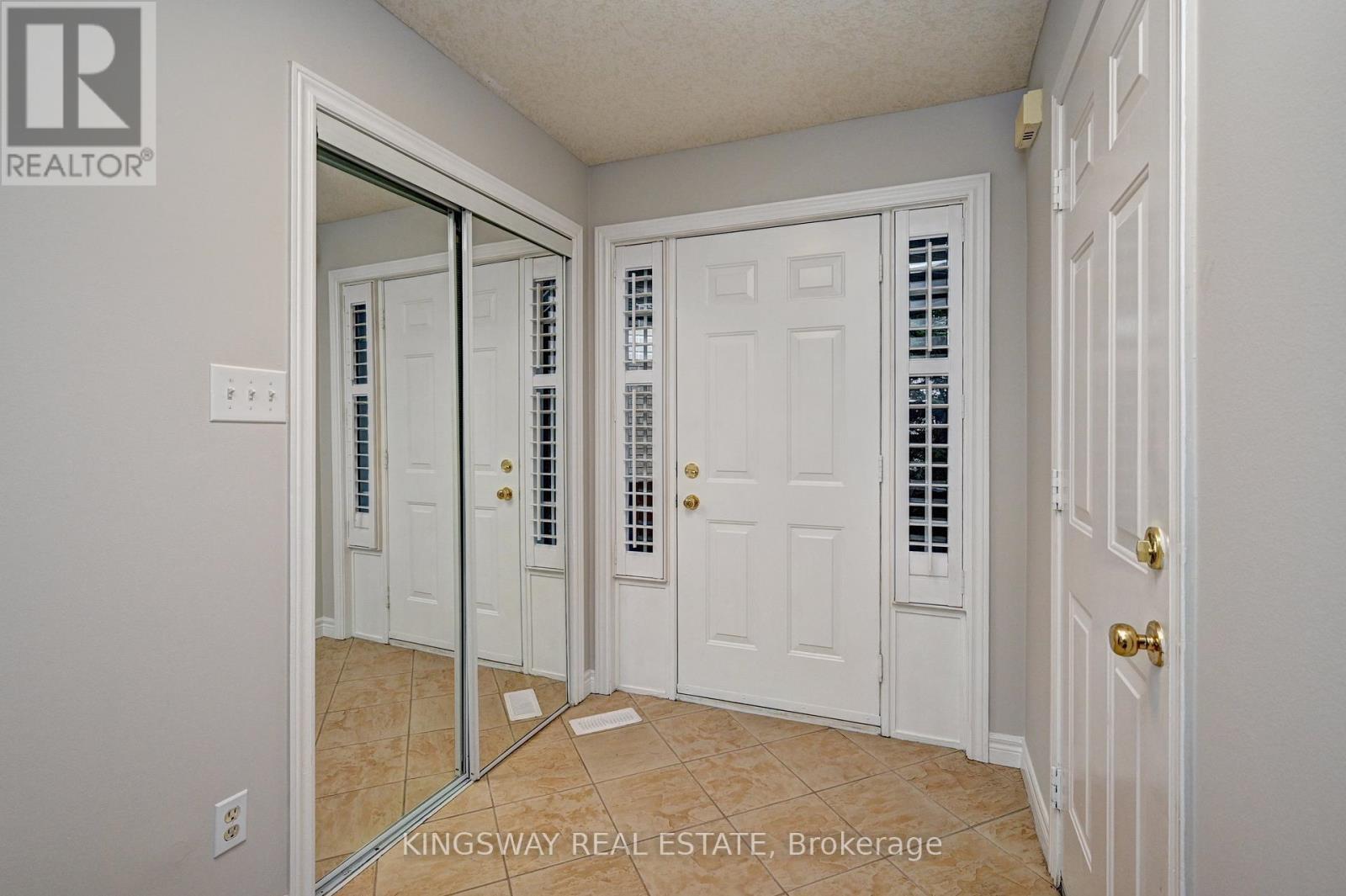 242 Doon Mills Drive, Kitchener, ON - Indoor Photo Showing Other Room