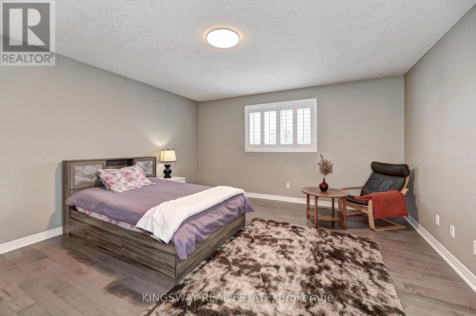 242 Doon Mills Drive, Kitchener, ON - Indoor Photo Showing Bedroom