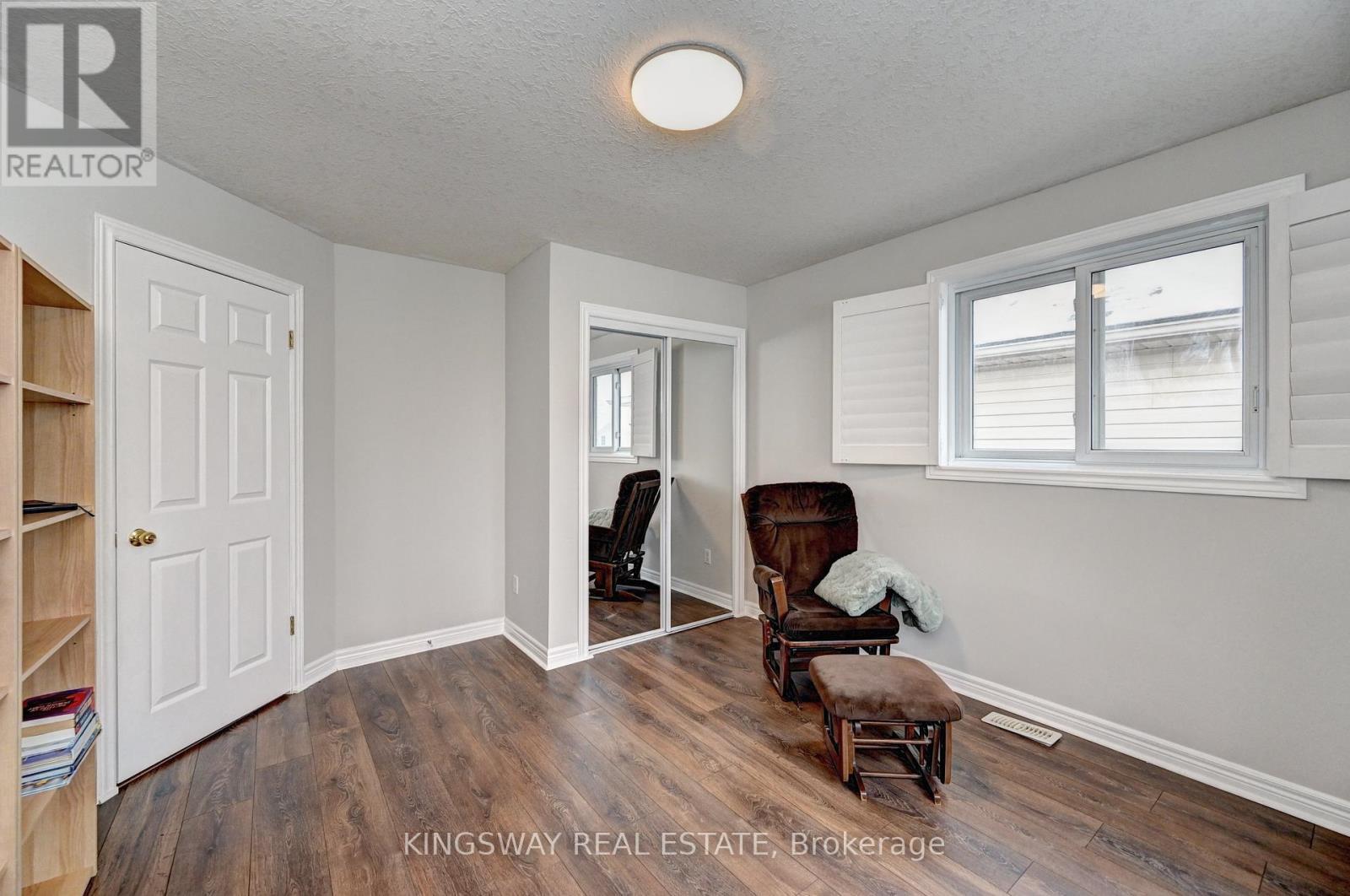 242 Doon Mills Drive, Kitchener, ON - Indoor