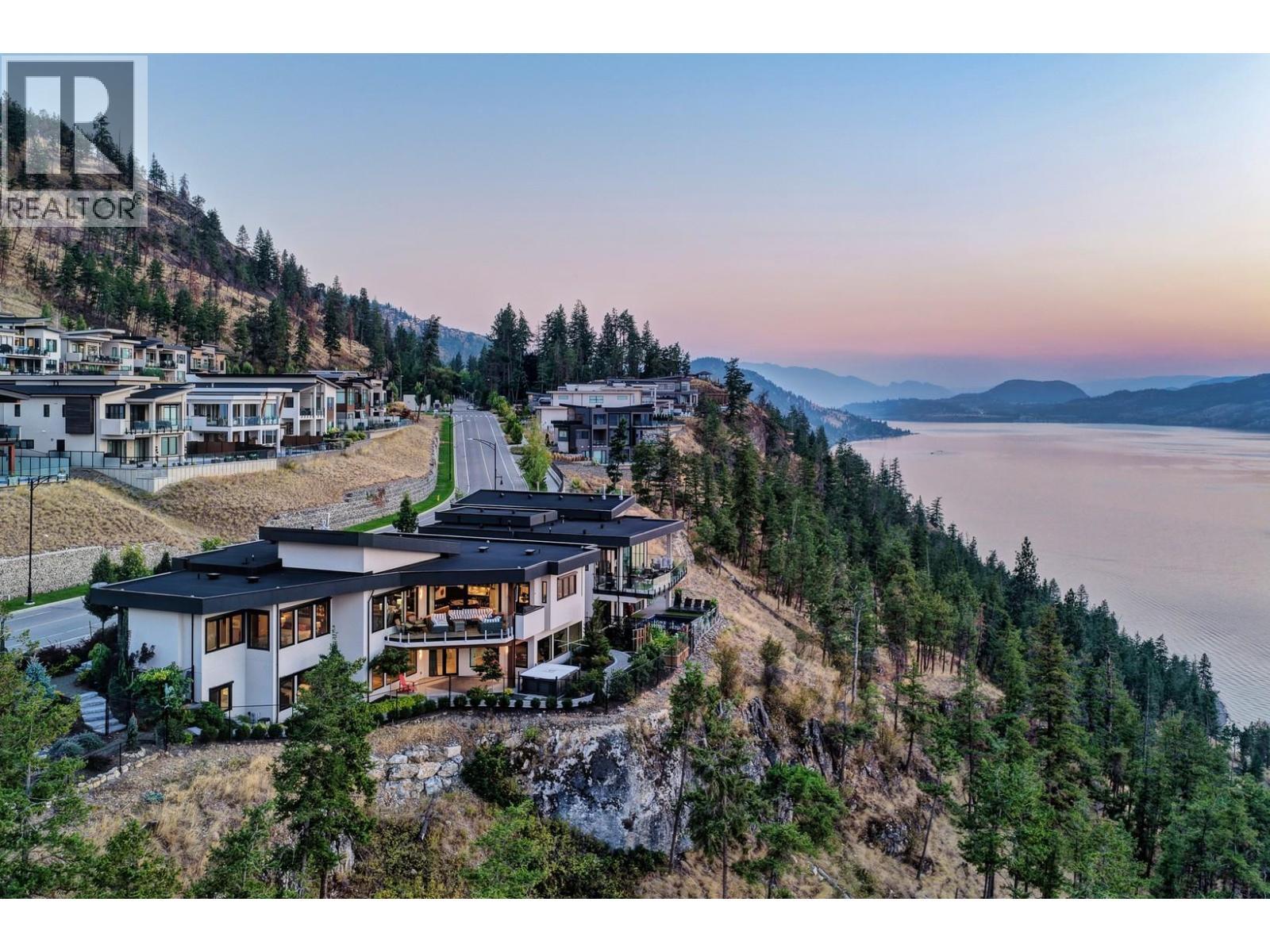 604 Clifton Road N, Kelowna, BC - Outdoor With Body Of Water With View