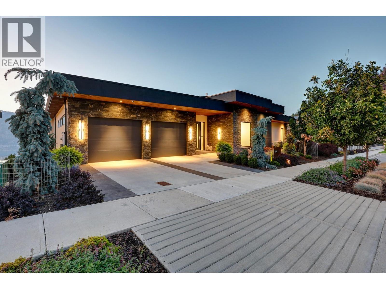 604 Clifton Road N, Kelowna, BC - Outdoor