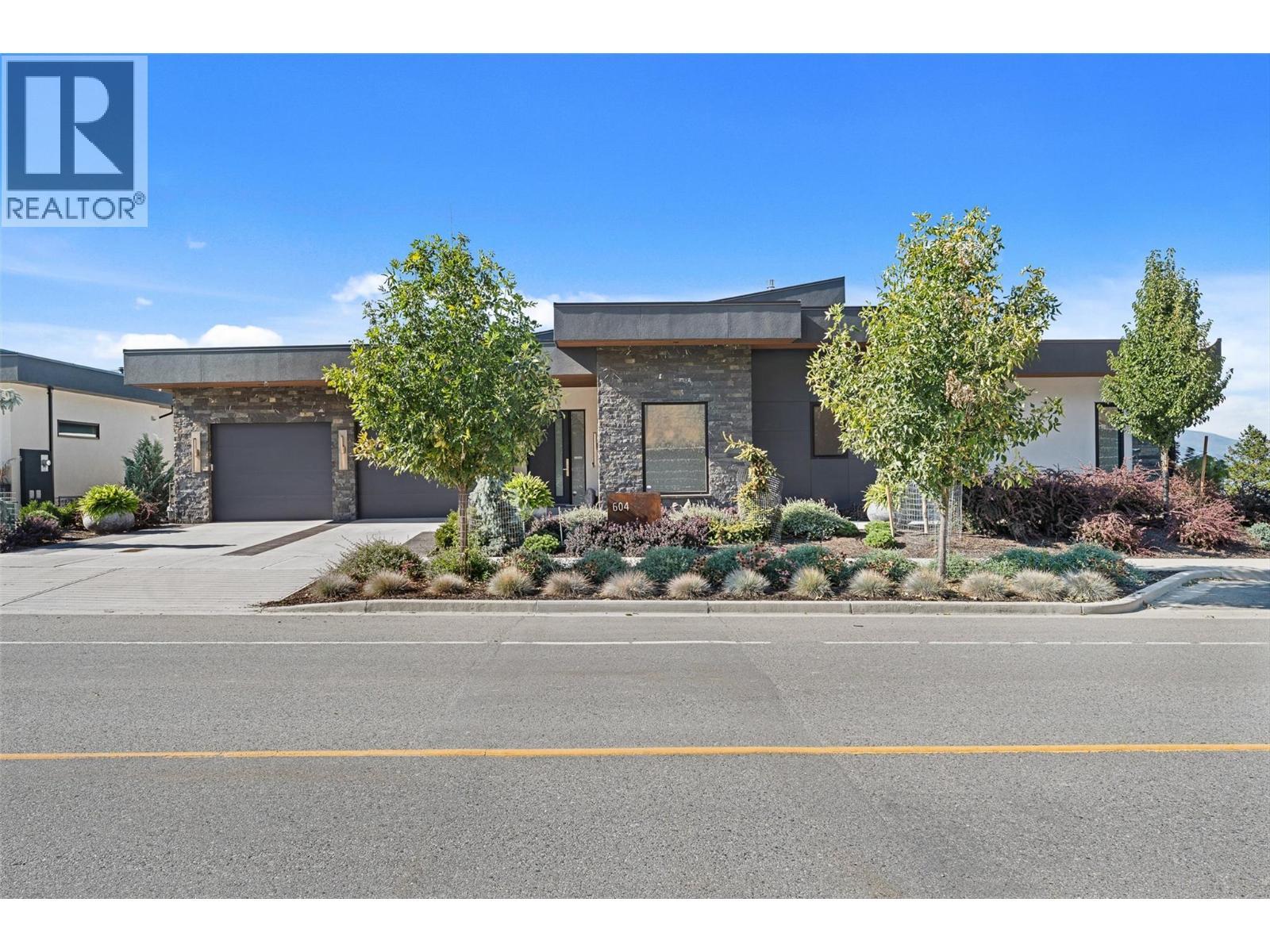 604 Clifton Road N, Kelowna, BC - Outdoor