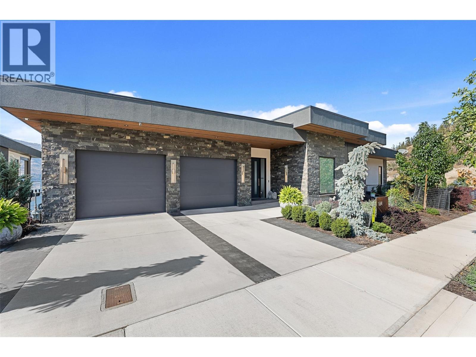 604 Clifton Road N, Kelowna, BC - Outdoor