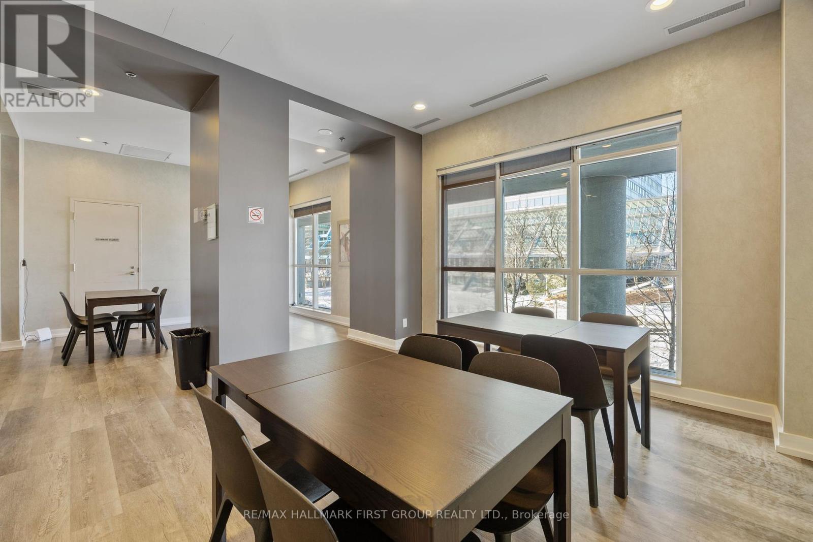 405 - 70 Town Centre Court, Toronto, ON - Indoor Photo Showing Dining Room