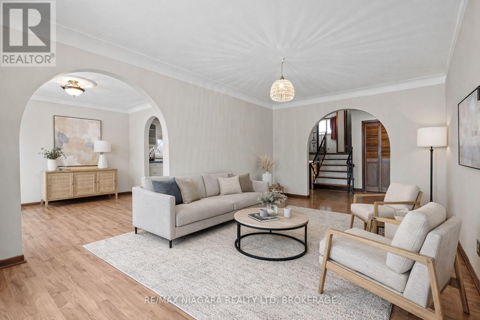 virtually staged - 12 Hampton Court, Welland (Prince Charles), ON - Indoor Photo Showing Living Room