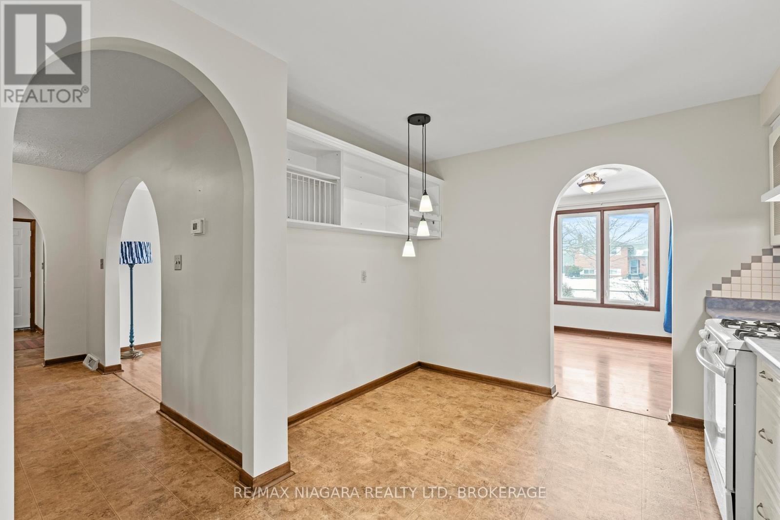 12 Hampton Court, Welland (Prince Charles), ON - Indoor