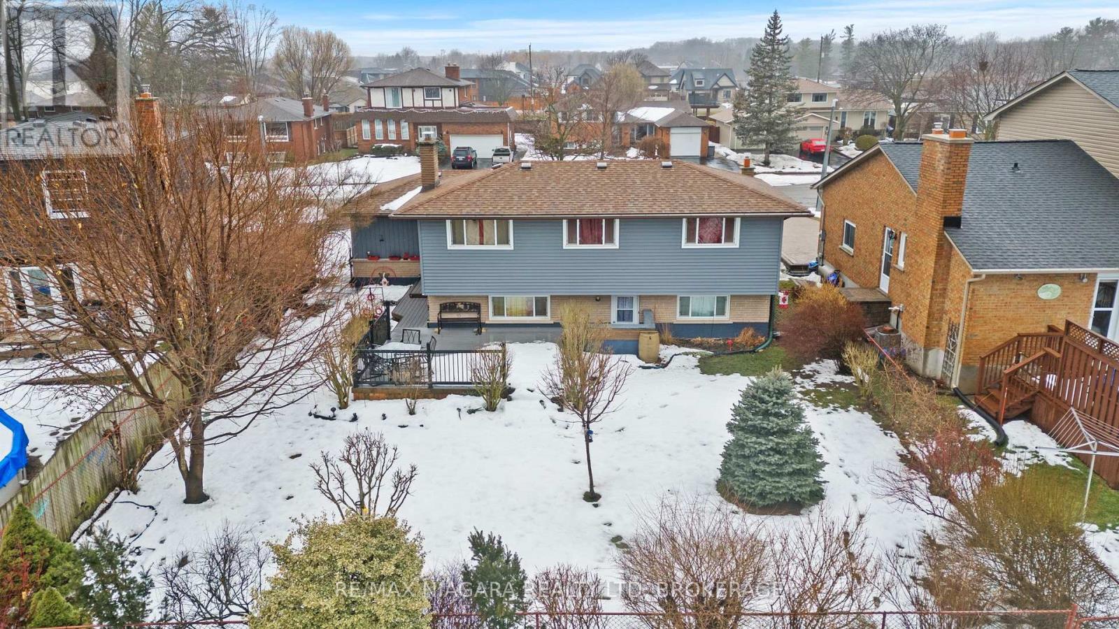 12 Hampton Court, Welland (Prince Charles), ON - Outdoor