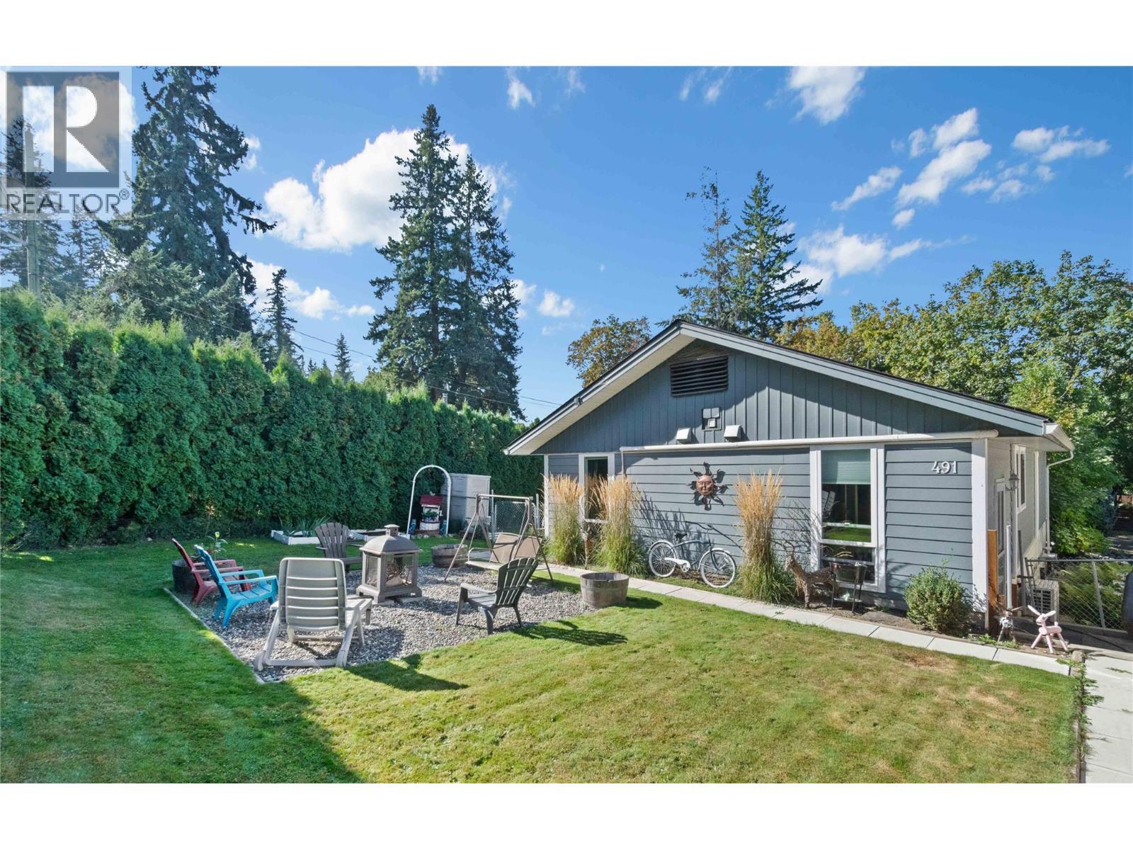 491 7 Street Se, Salmon Arm, BC - Outdoor