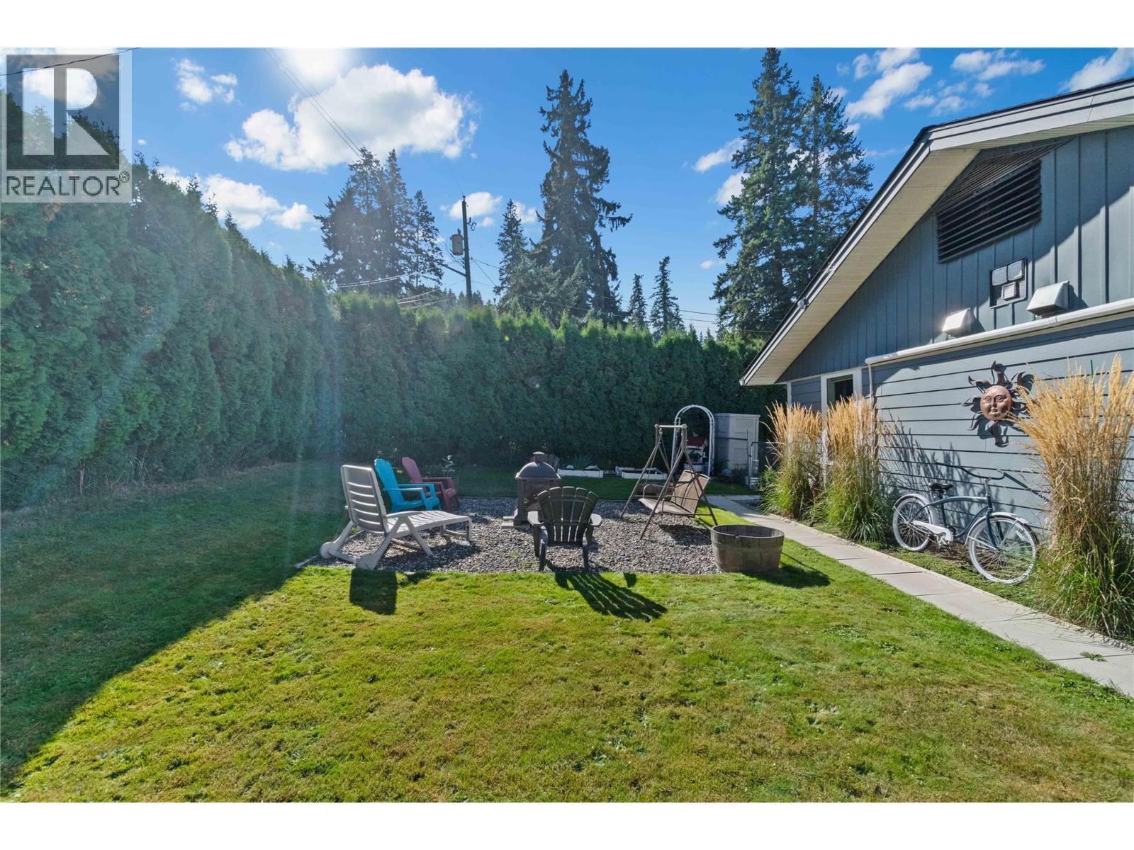 491 7 Street Se, Salmon Arm, BC - Outdoor