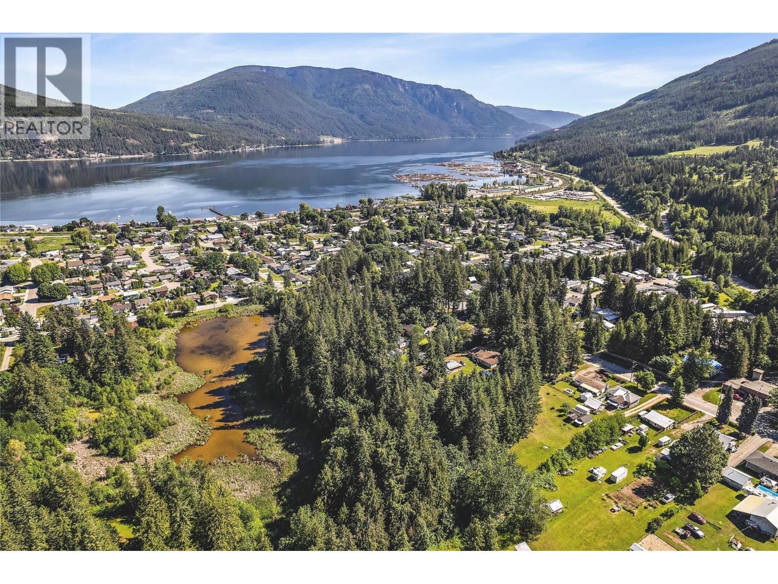6641 50Th Street Ne, Salmon Arm, BC