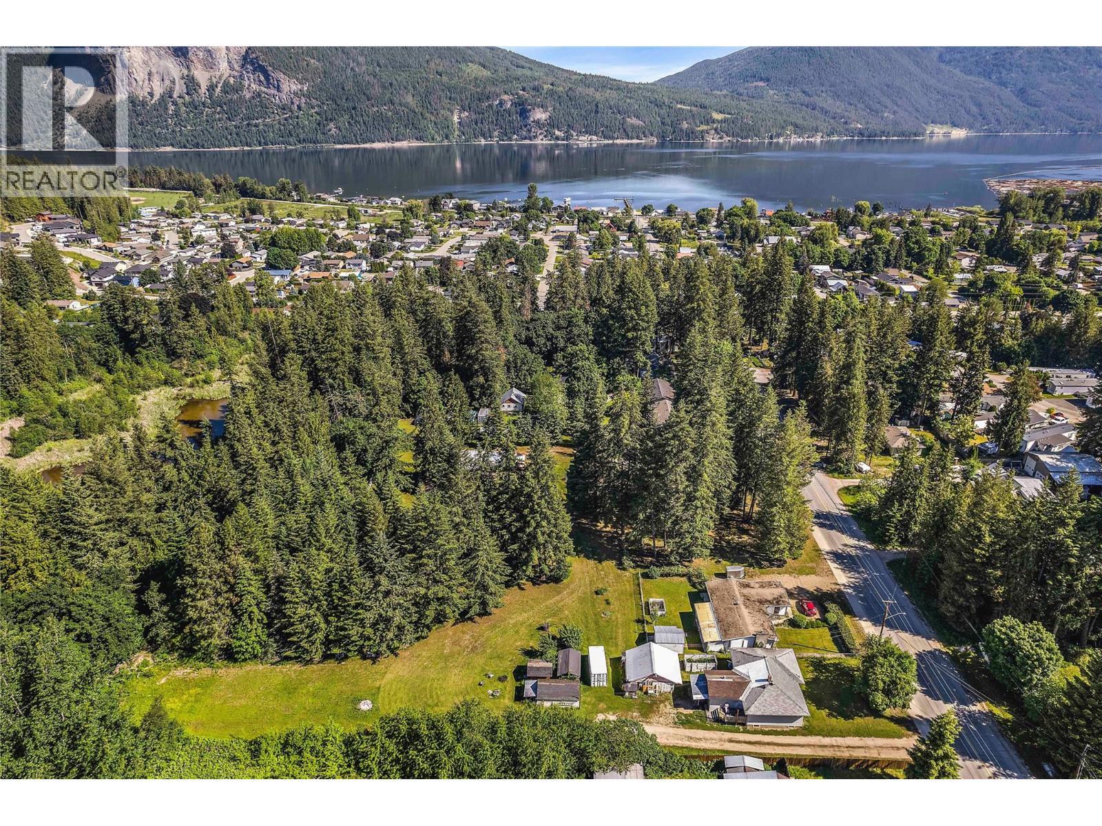6641 50Th Street Ne, Salmon Arm, BC