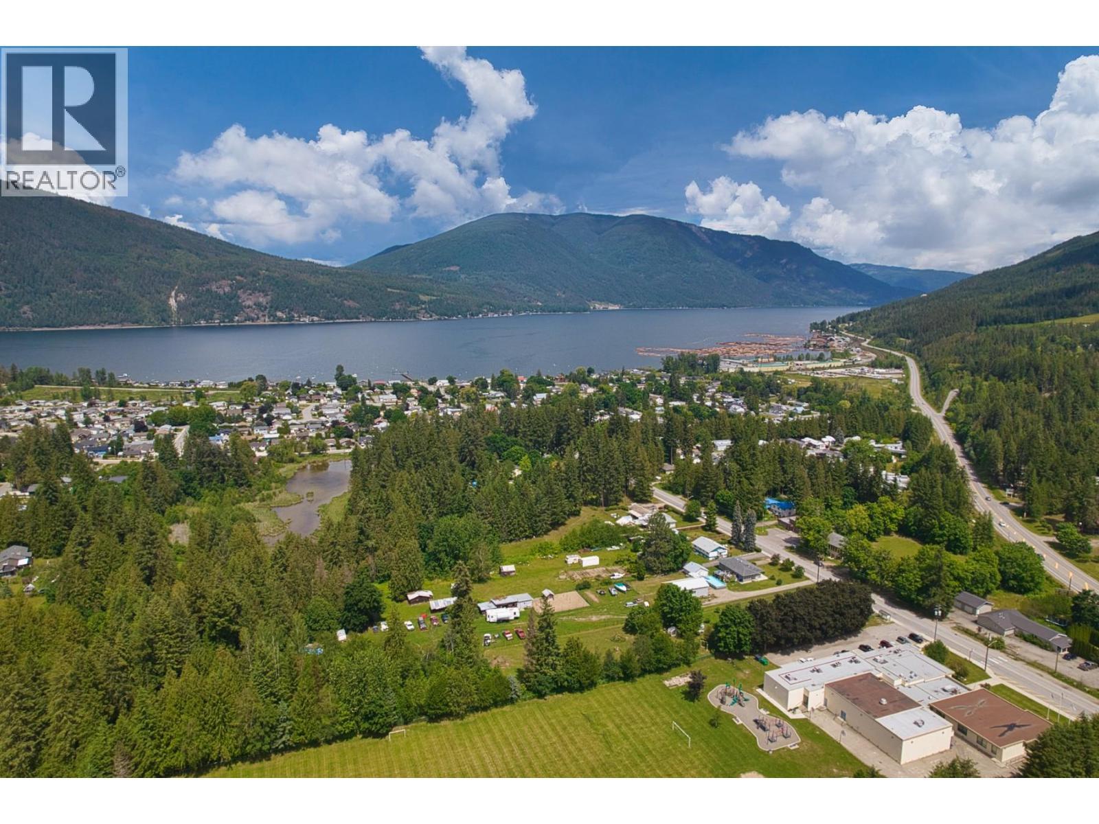6641 50Th Street Ne, Salmon Arm, BC
