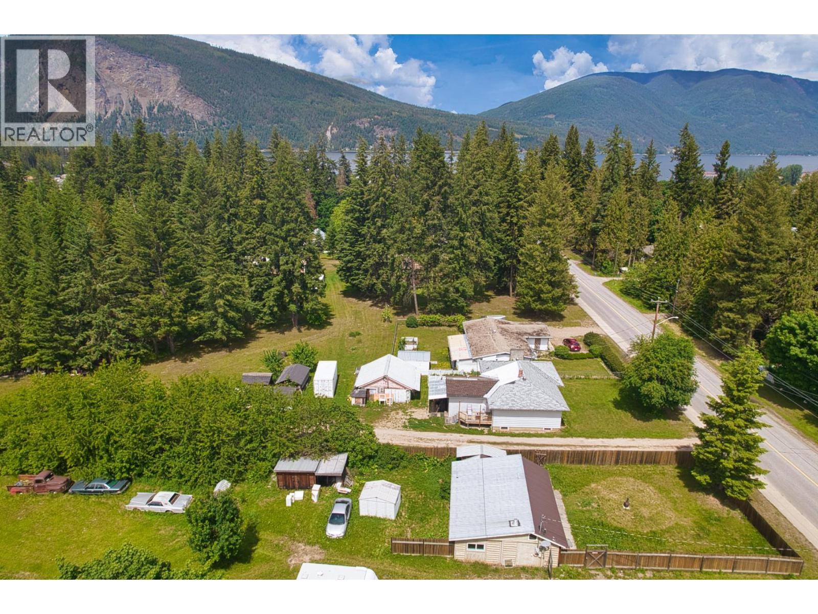 6641 50Th Street Ne, Salmon Arm, BC