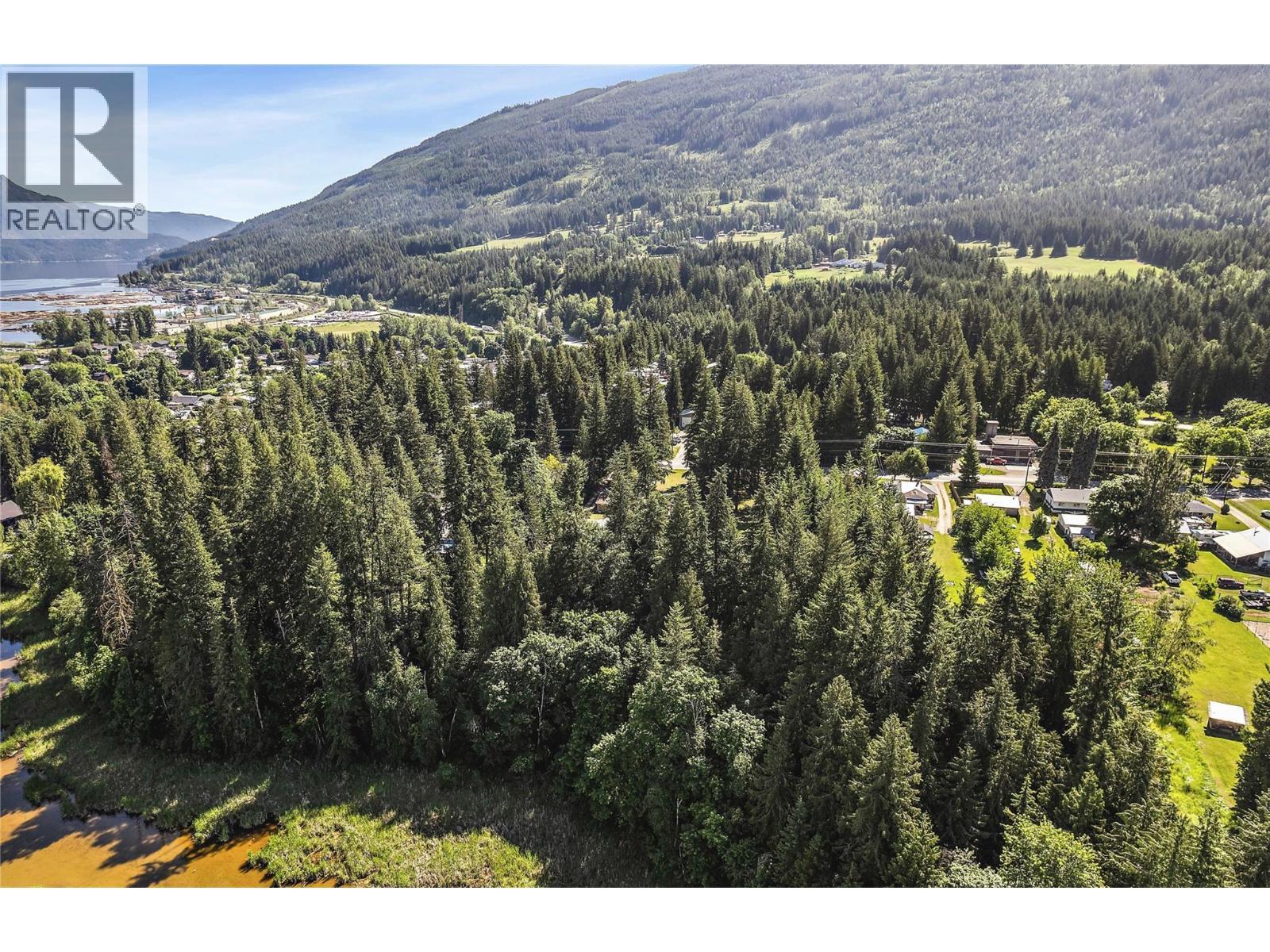 6641 50Th Street Ne, Salmon Arm, BC